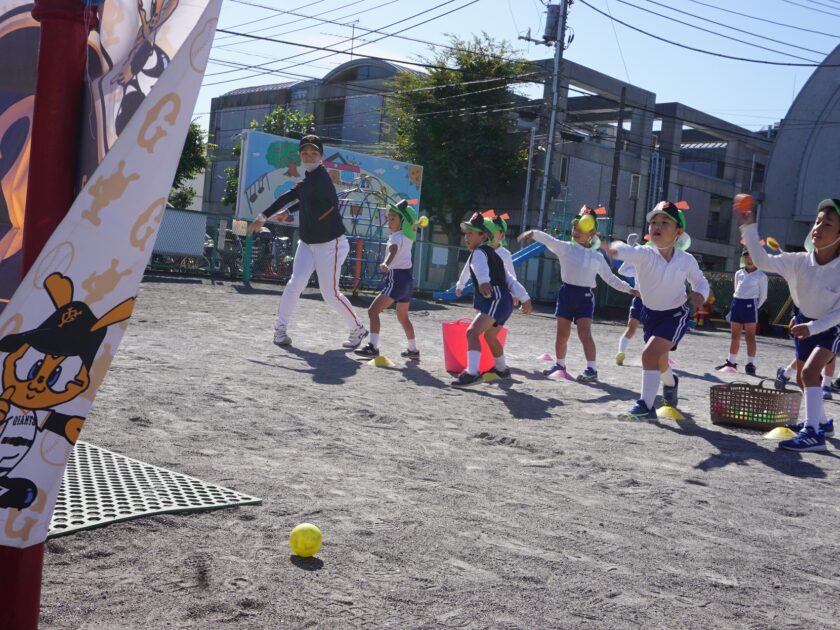 打つ！投げる！「幼稚園・保育園」での野球指導 | 調布子育て応援