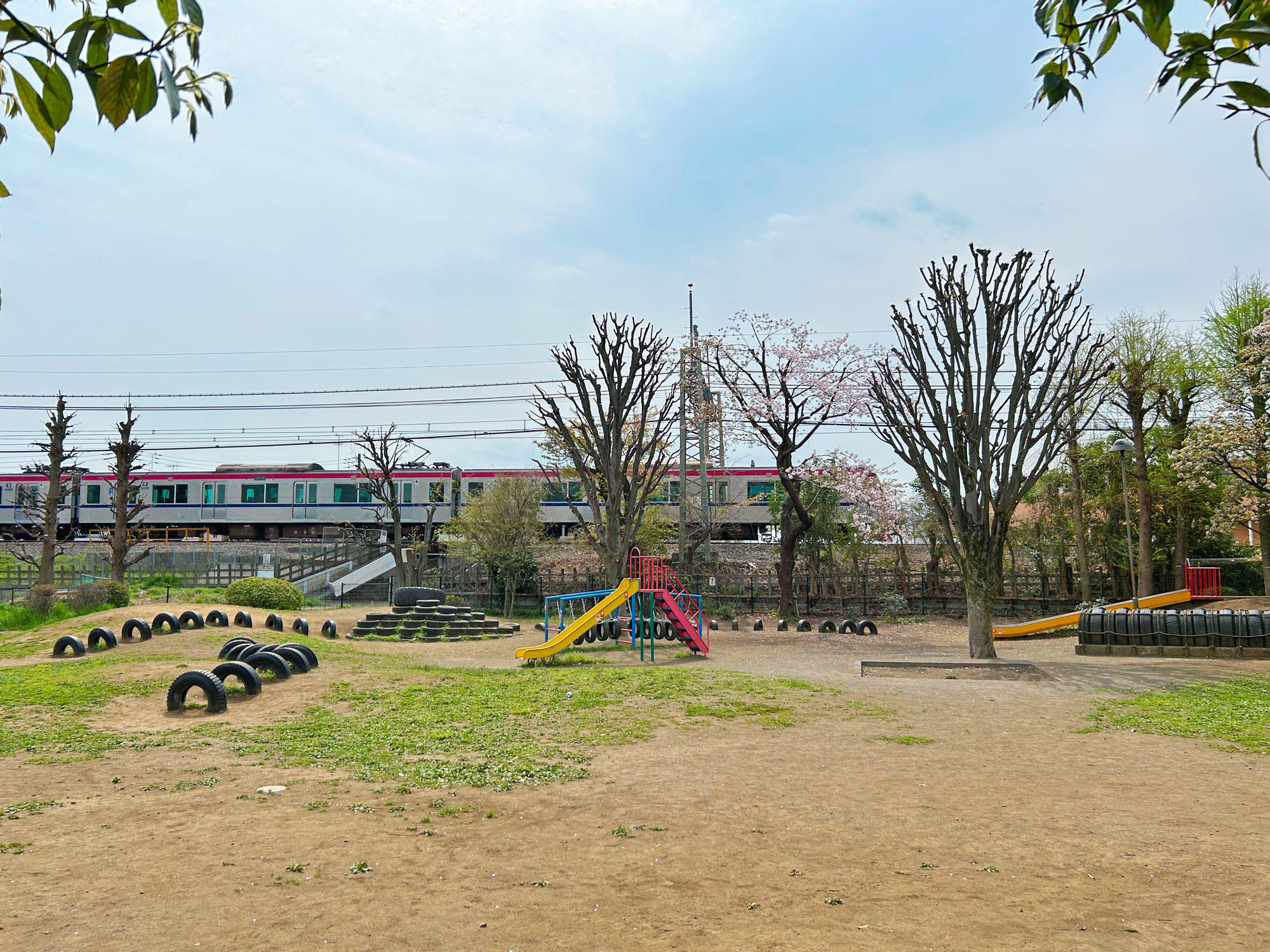 身近な遊び場♪ 子どもと一緒に公園へ行こう