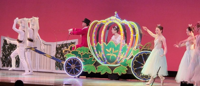 感動で涙する子も…身近なホールで、本格的な観劇体験 感動で涙する子も…身近なホールで、本格的な観劇体験