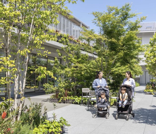親子で緑の風を感じ、楽しむ　フォレストスクエア仙川