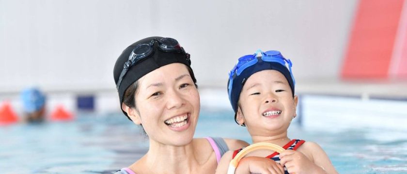 生後6カ月からOK！はじめての習い事は親子で楽しく水慣れ♪